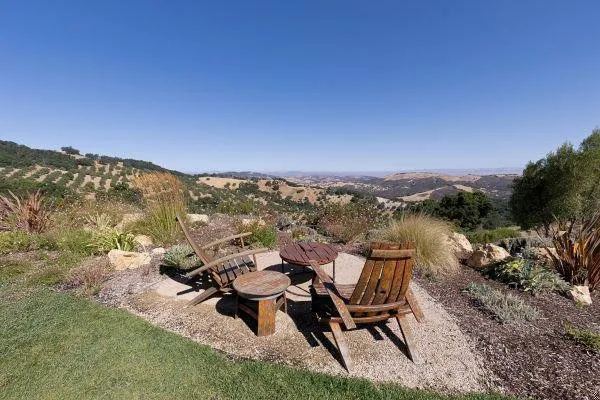 Wine country vies for days.