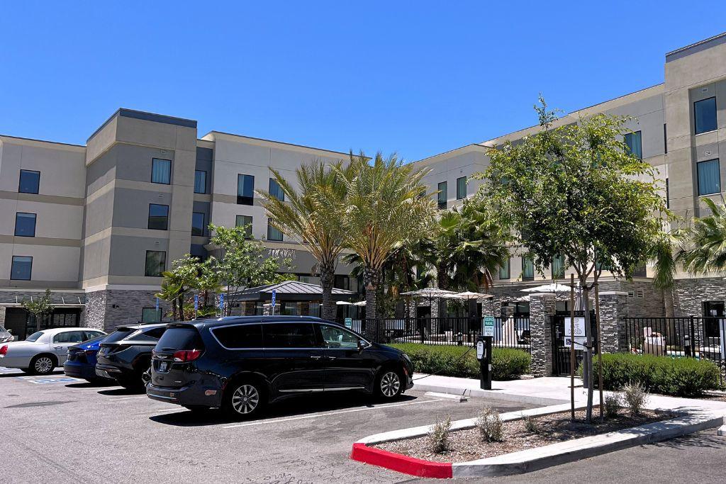 Staybridge Suites
