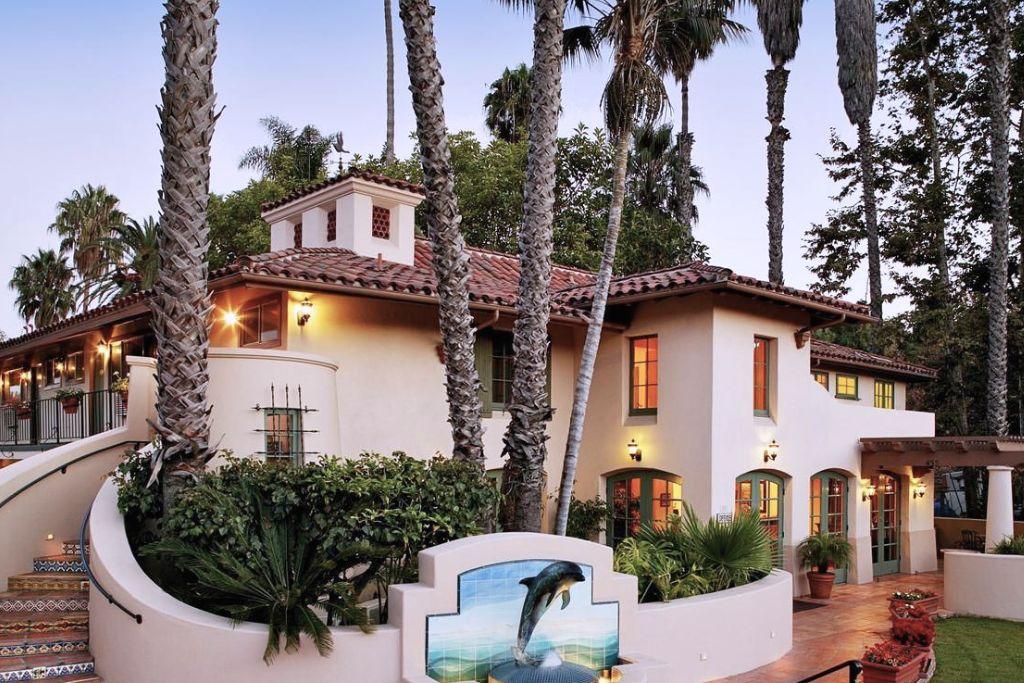 Inn by the Harbor